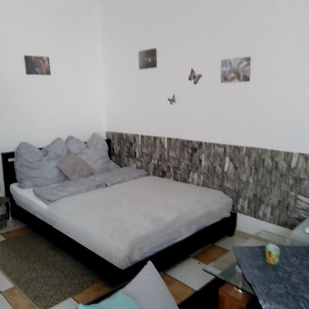 Studiowohnung, Neu Renoviert, Zentrale Lage Saarlouis Exterior foto